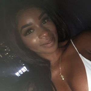 Meet your Posher, Brittney